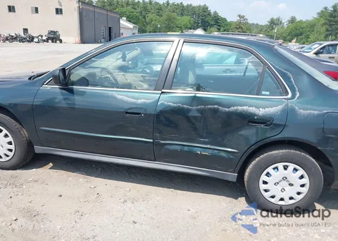 2001 Honda Accord Value Package из США, поврежденный, VIN 1HGCF86631A104002